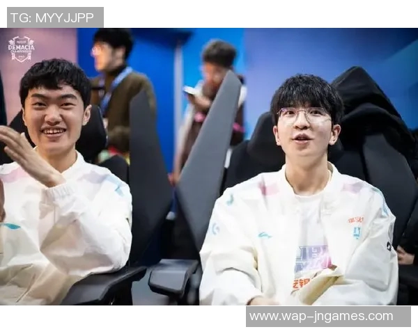 电竞新闻赛后分析RNG与BLG在比赛中的团队配合与战术执行细节